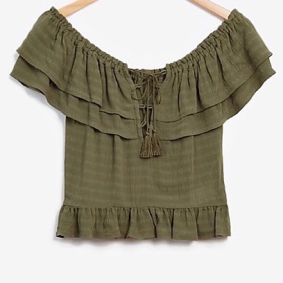 ✨ HP✨NWT Express Shadow Stripe tie up crop✨ - Picture 1 of 6